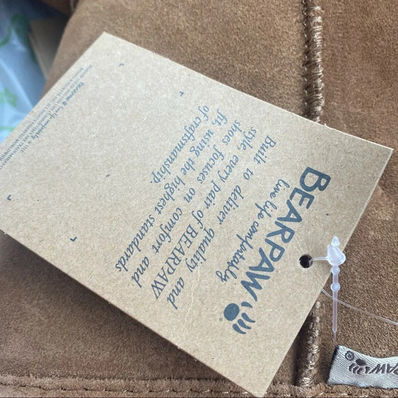 BEARPAW Eva Short Boots NIB - Picture 9 of 9